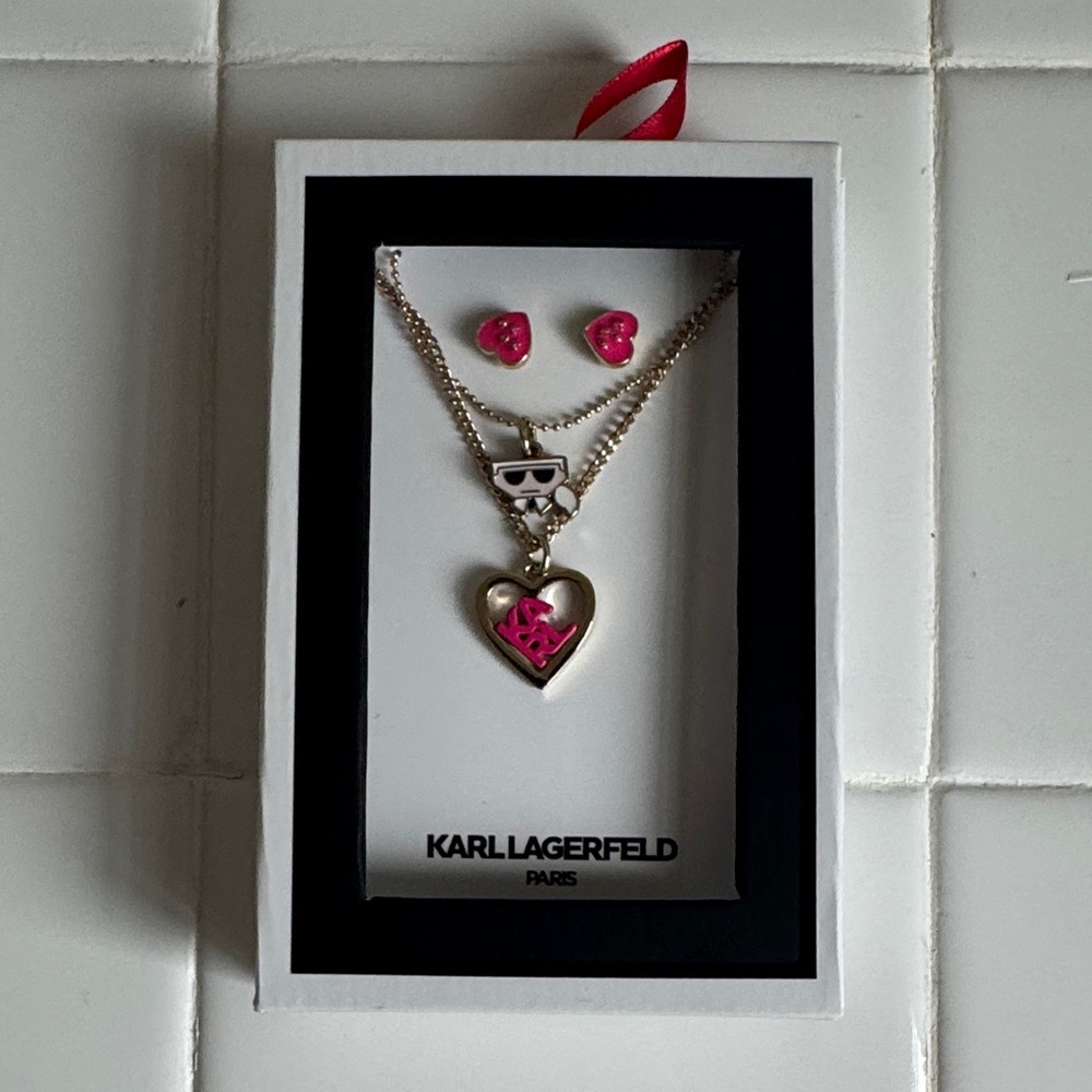 🍓price firm 🍓Karl Lagerfeld Pink Heart Jewelry Set